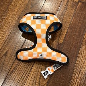 Reversible dog harness